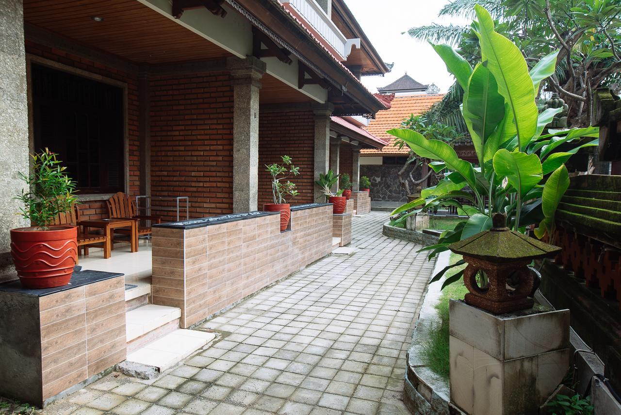 קוטה לומבוק Tunjung Bali Inn מראה חיצוני תמונה