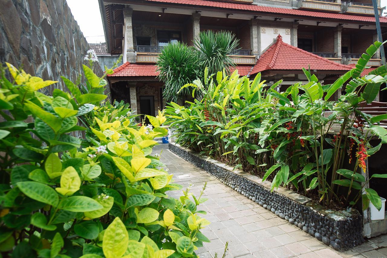 קוטה לומבוק Tunjung Bali Inn מראה חיצוני תמונה