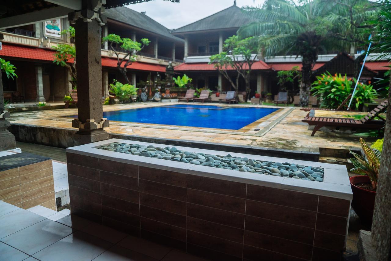 קוטה לומבוק Tunjung Bali Inn מראה חיצוני תמונה